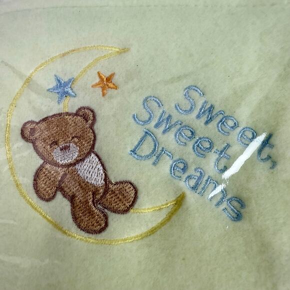 Fisher Price Brand New Light Green Embroidered Fleece Baby Blanket 30" x 40" - Picture 3 of 5